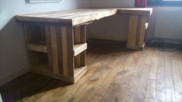 A Simple DIY L-Shaped corner Desk pallet