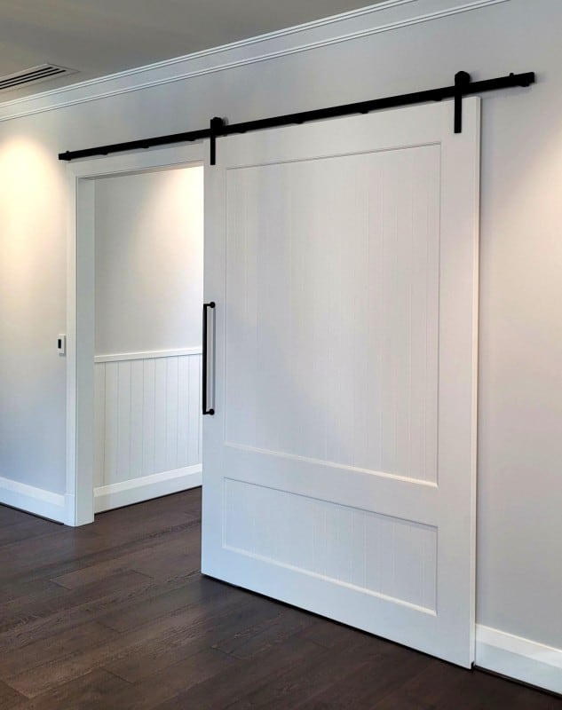 Barn Door with magnet latch