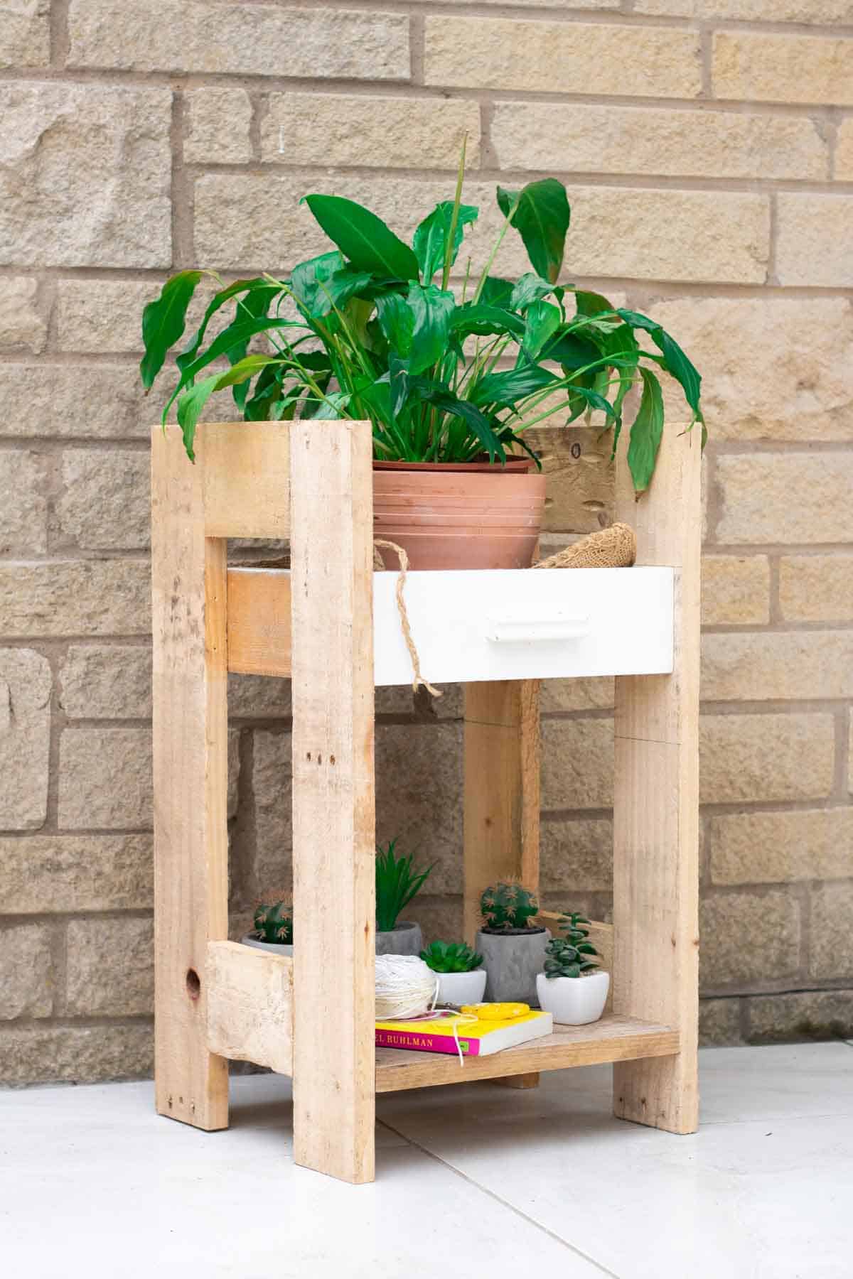 Build a Plant Stand Using Pallet Wood