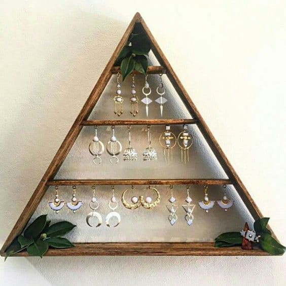Build a Wooden Triangle Earring Holder