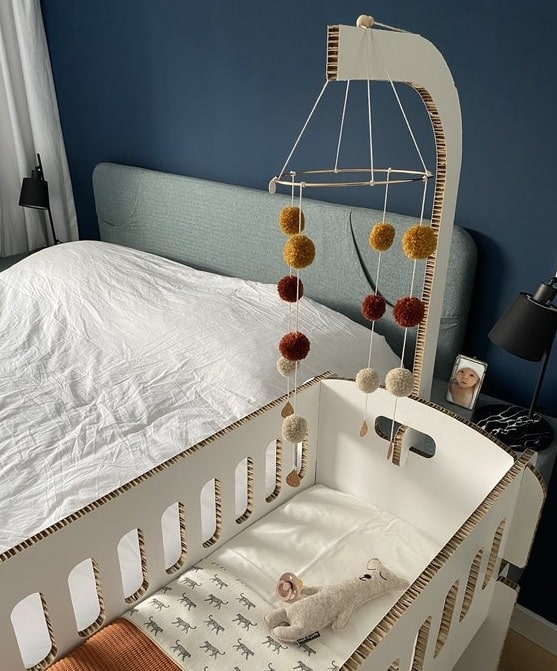 DIY Bassinet made of cardboard