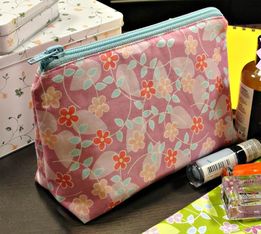 DIY Beginner Makeup Bag