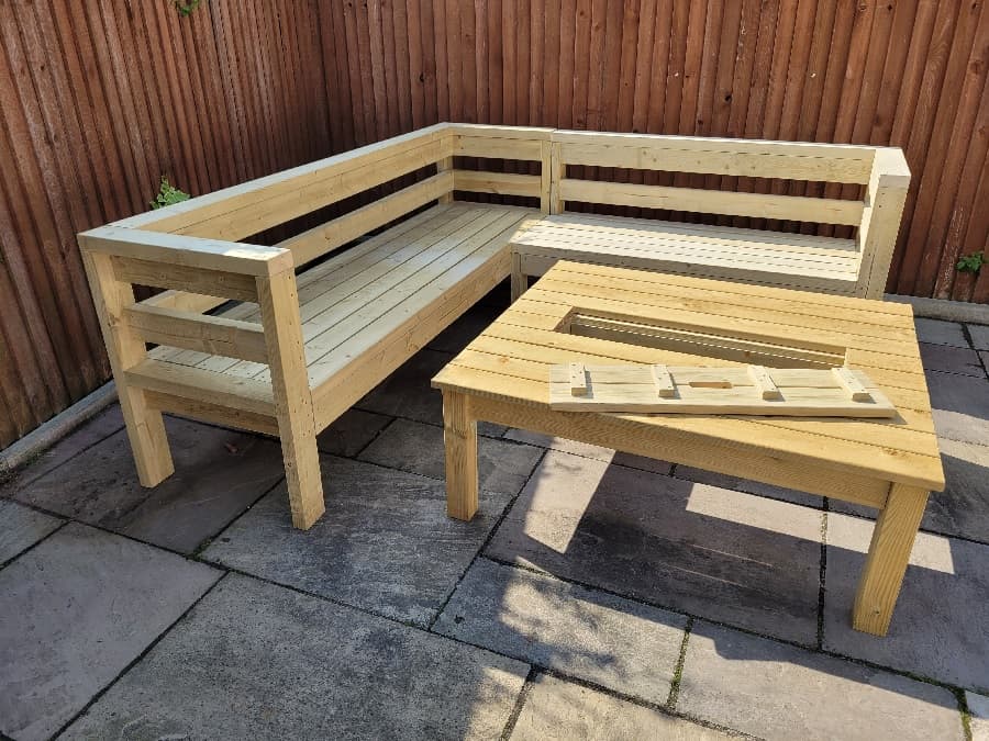 DIY Corner Bench