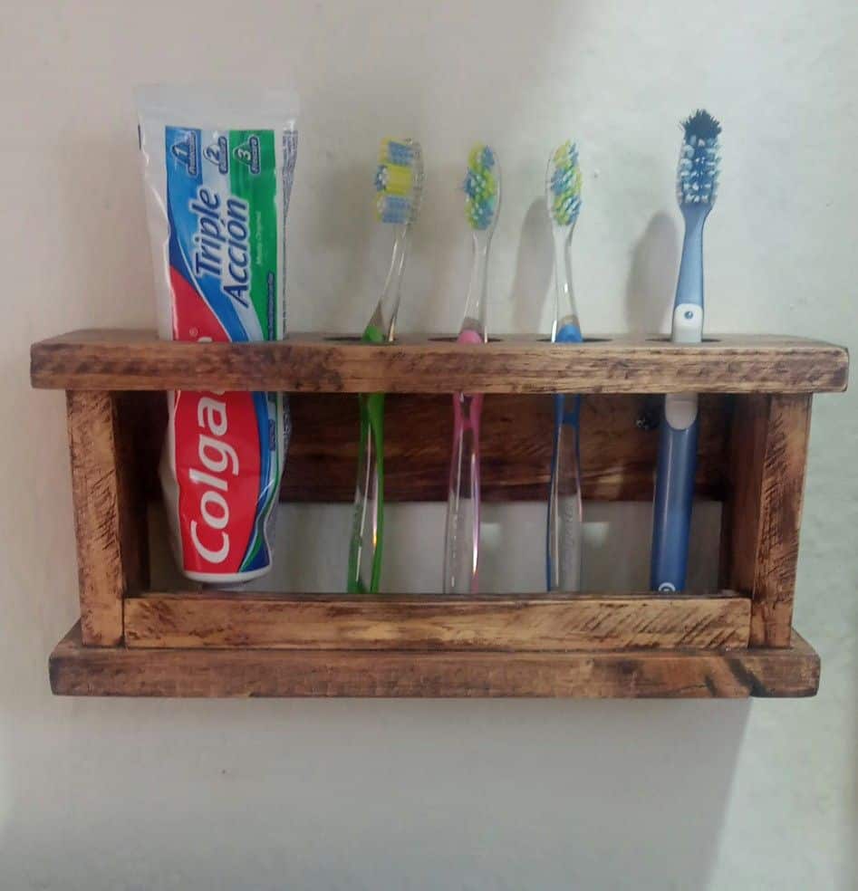 DIY pallet toothbrush holder