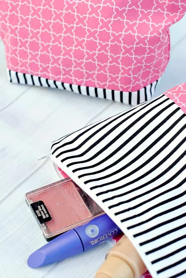 Easy DIY Patterned Makeup Bag