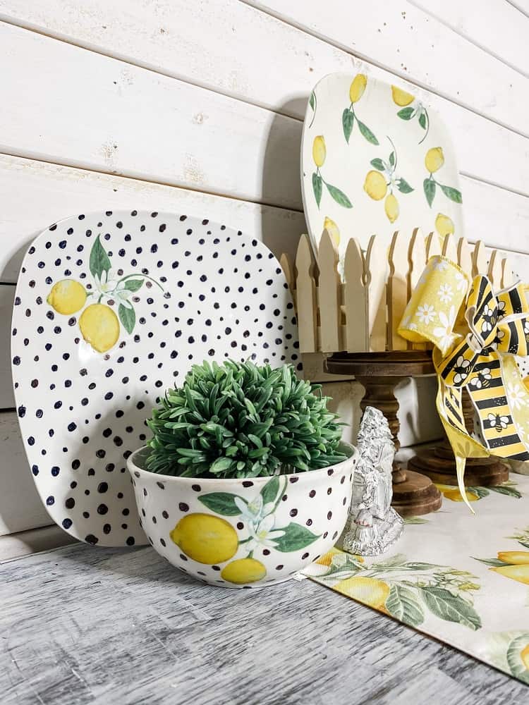 Lemon Themed Dishware Holds Up Well in the Dishwasher