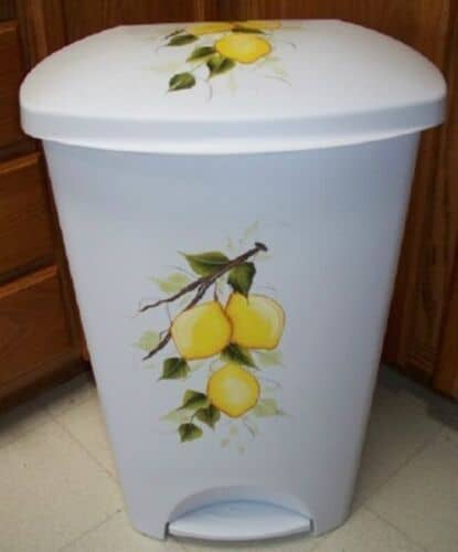 Lemon-themed trash can