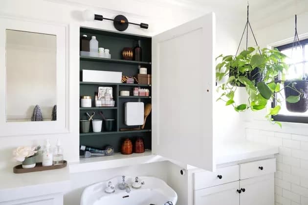 Modern DIY Medicine Cabinet
