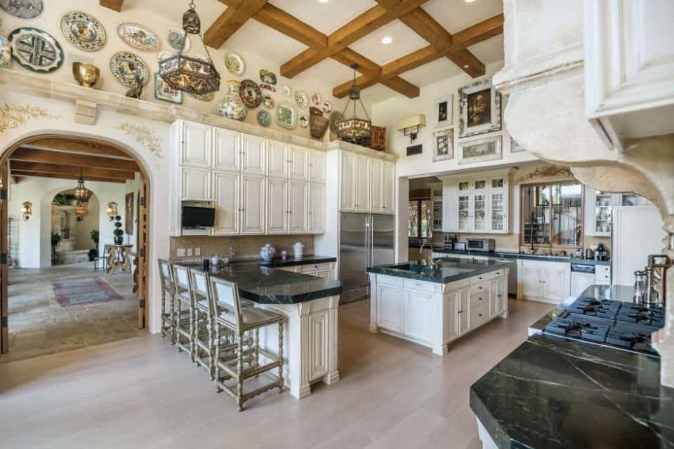 Modern English Country Kitchen Peninsula