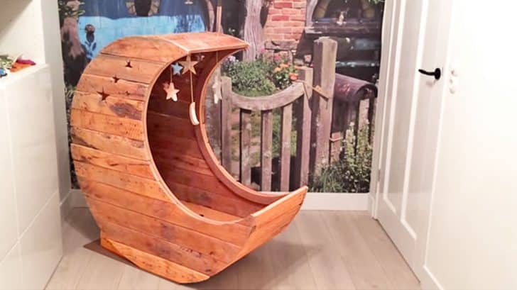 Moon-Shaped Bassinet