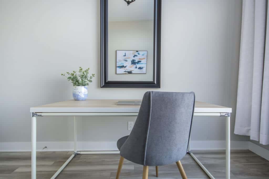 White Pipe Desk