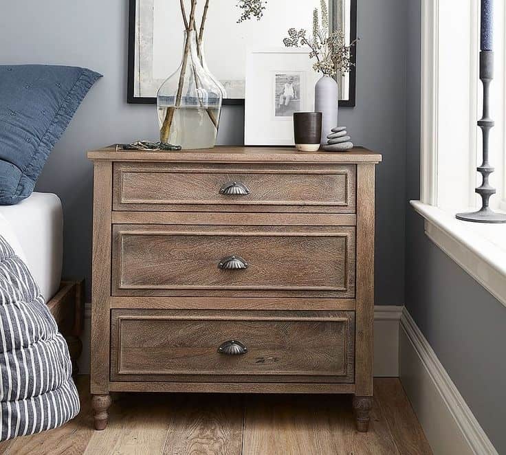 Add Molding To The Nightstand