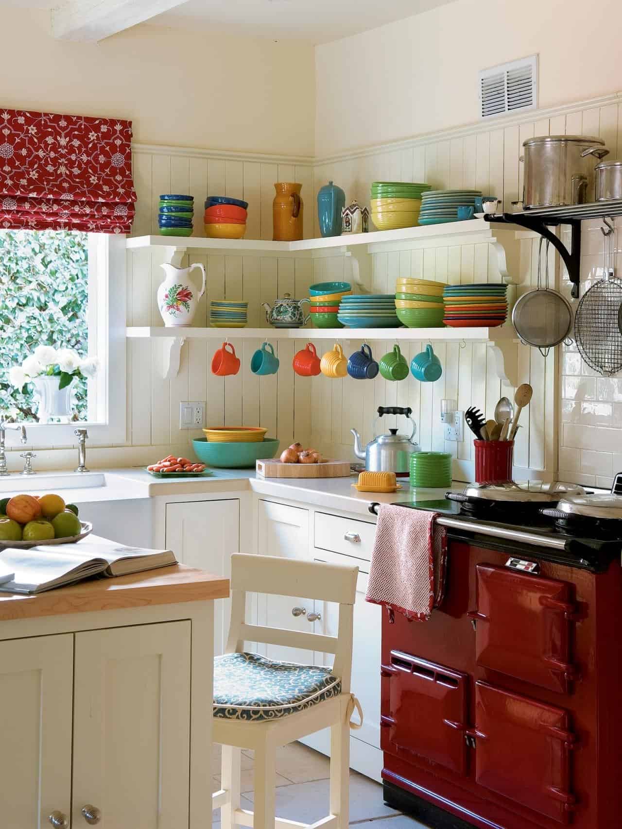 Best Coastal Kitchen Ideas With Colorful Serveware And Glassware