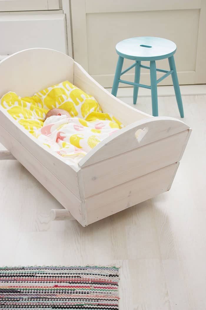 diy Elegant Wood Bassinet