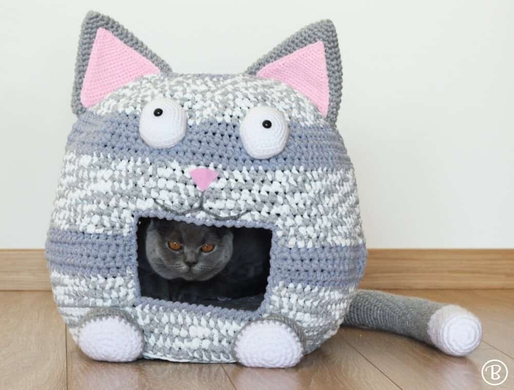 Diy Crocheted Cat House