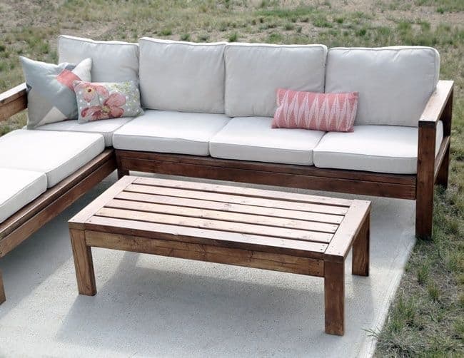 Diy Outdoor Sofa Plans With An Outdoor Table