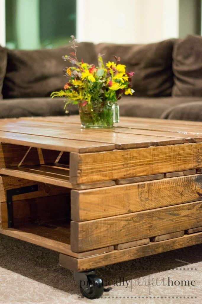 Diy Pallet Coffee Table With Built-In Storage