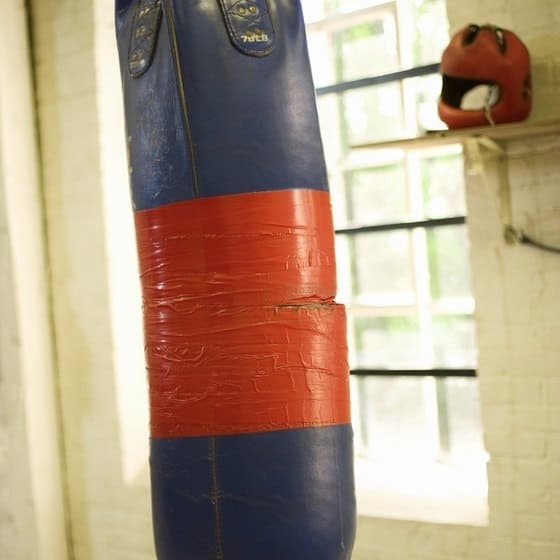 How To Make A Diy Punching Bag 13 Ideas And Instructions - Diy Wooden Heavy Bag Stand Plans