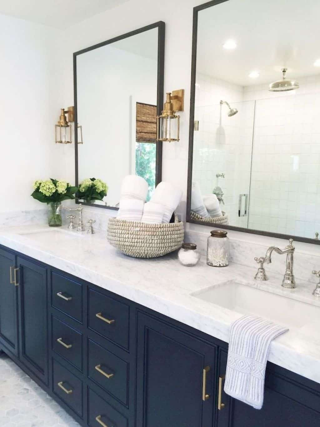 Guest Bathroom With Simple Vanity