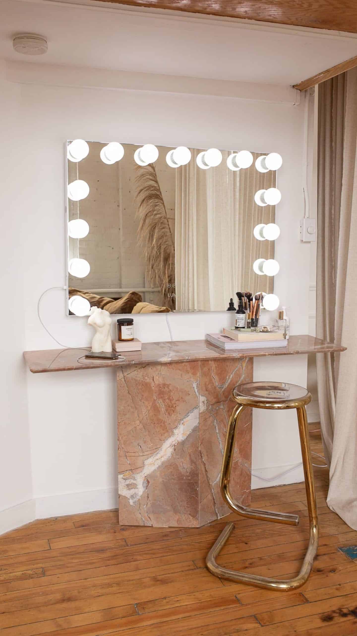 Hollywood Frameless Mirror With Bluetooth Speakers