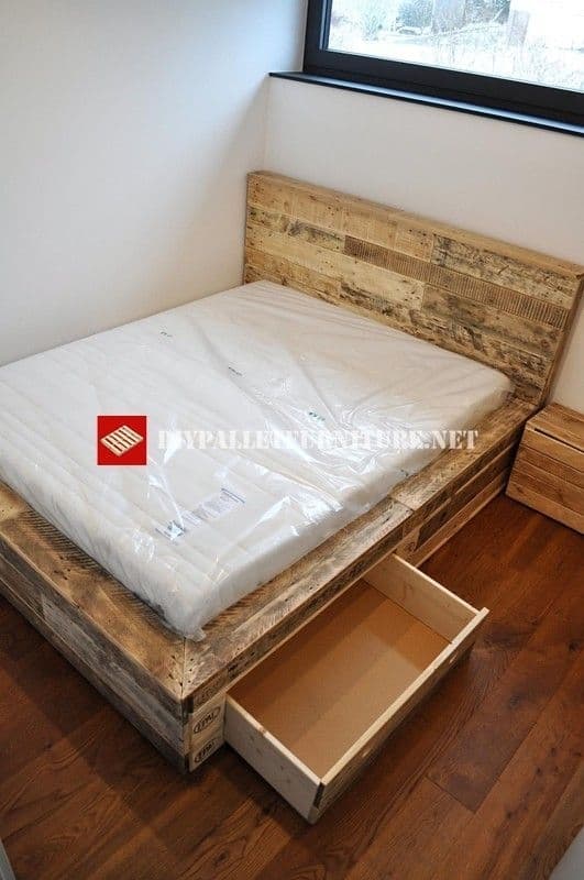 Make A Storage Bed Using Reclaimed Wood Pallets