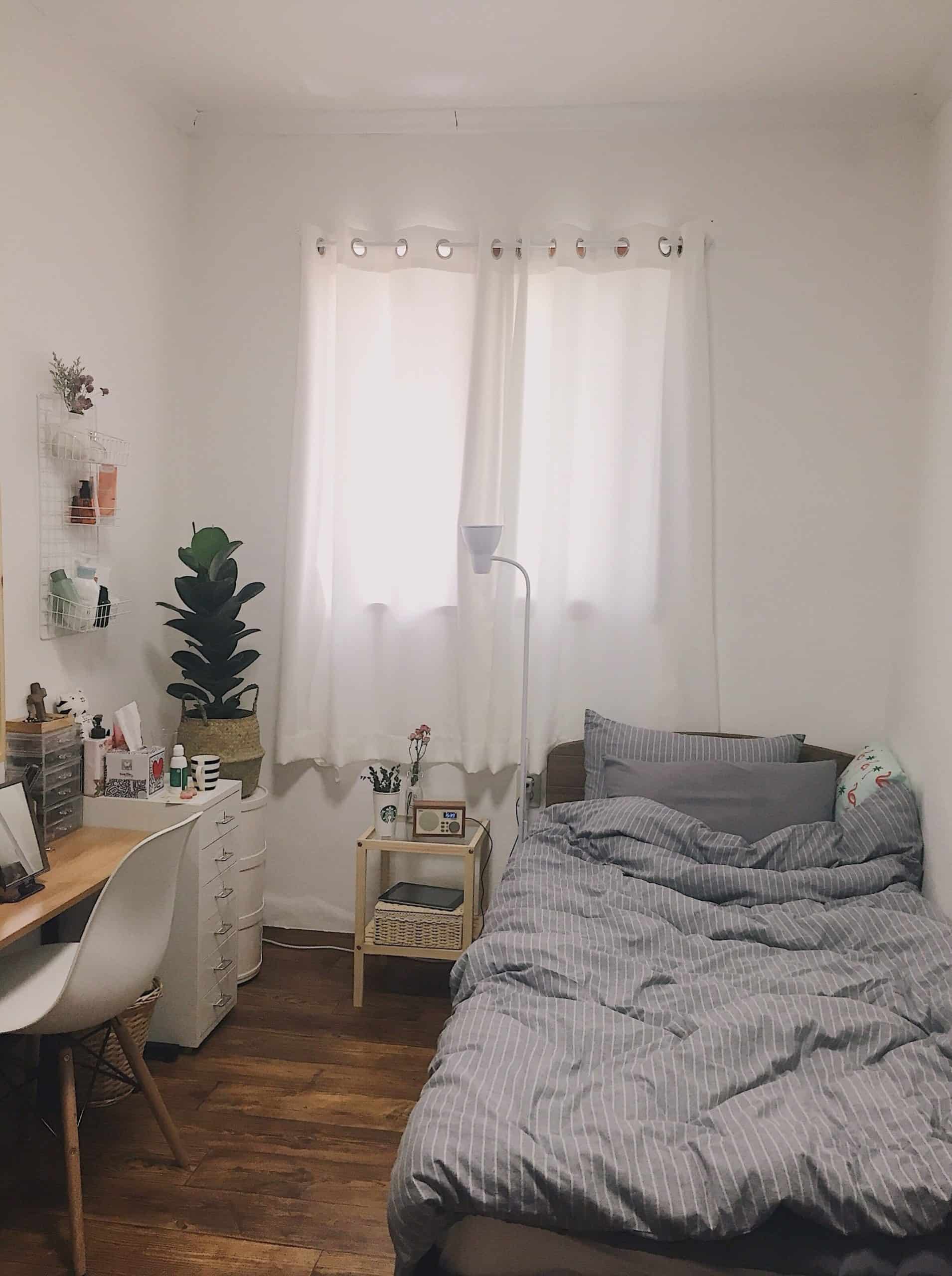 Minimalist Dorm Room Ideas