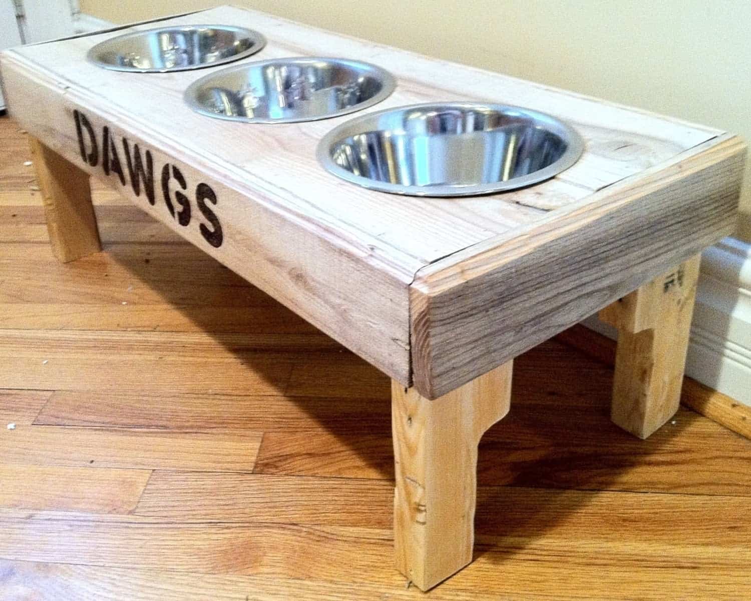 Simple Diy Dog Bowl Stand Ideas